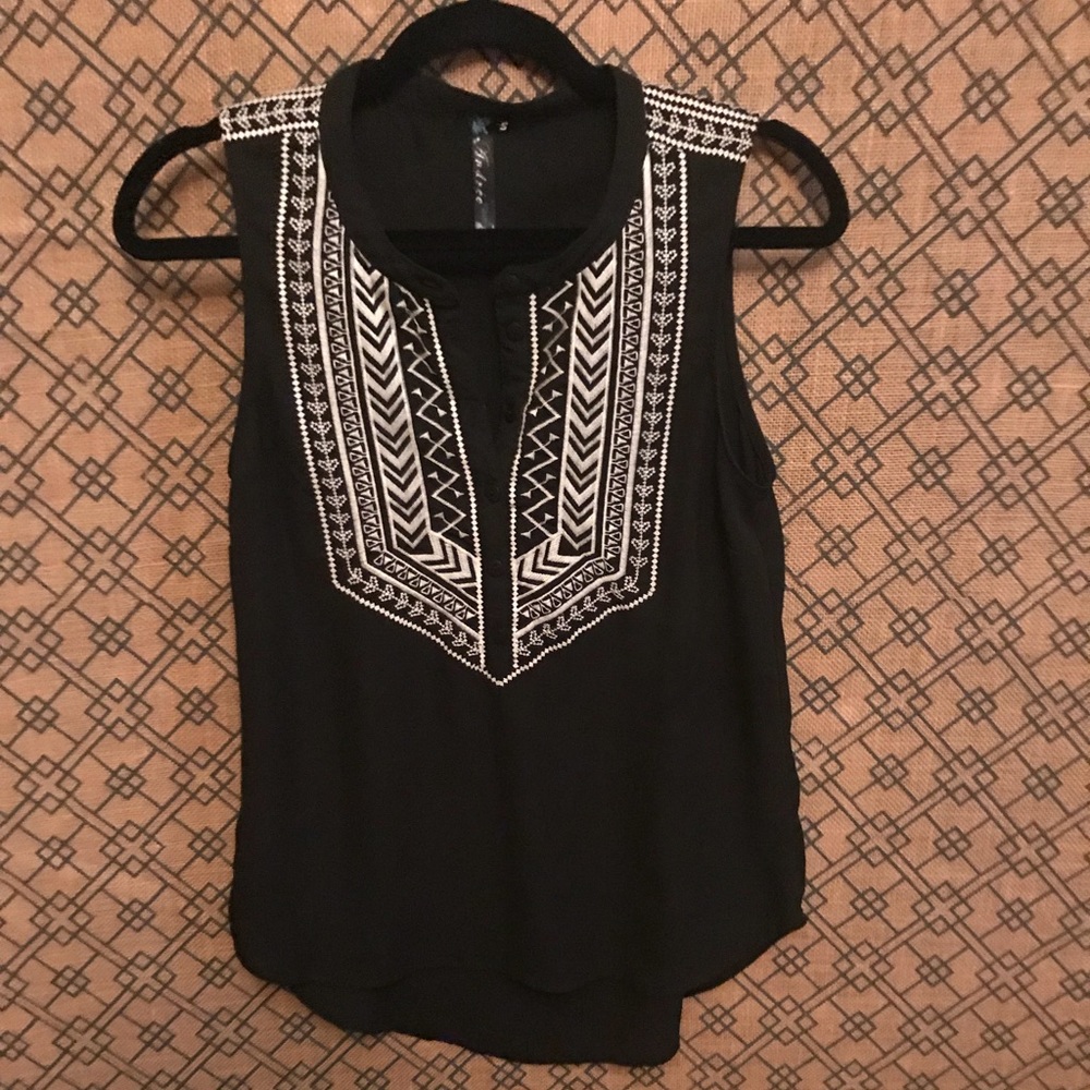 Blouse tank style